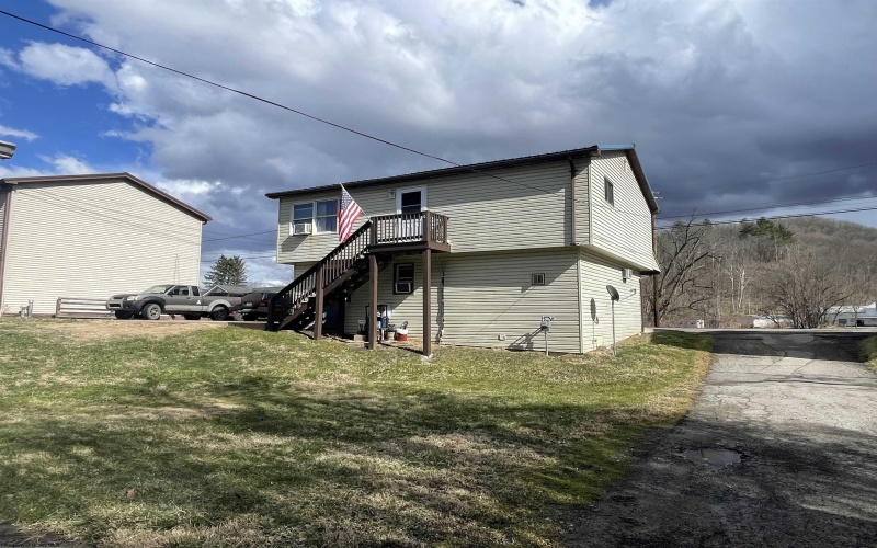 45 & 47 Beech Avenue, Philippi, West Virginia 26416, ,Multi-unit/income,For Sale,Beech,10158240
