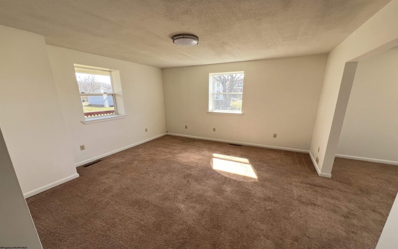 1207 Davis Avenue, Elkins, West Virginia 26241, 3 Bedrooms Bedrooms, 8 Rooms Rooms,2 BathroomsBathrooms,Single Family Detached,For Sale,Davis,10158268