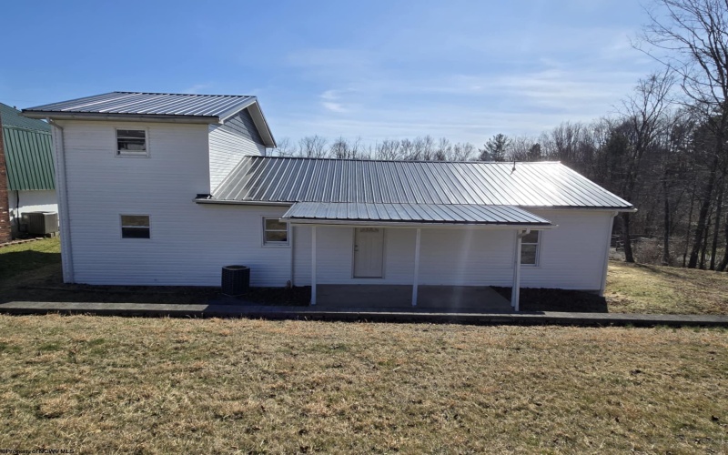 408 Pearcy Avenue, Bridgeport, West Virginia 26330, 3 Bedrooms Bedrooms, 7 Rooms Rooms,2 BathroomsBathrooms,Single Family Detached,For Sale,Pearcy,10158343