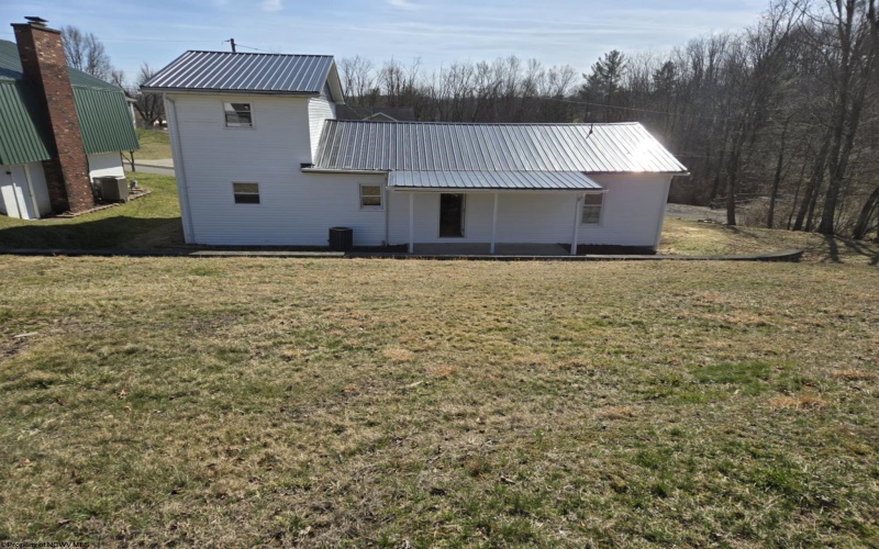 408 Pearcy Avenue, Bridgeport, West Virginia 26330, 3 Bedrooms Bedrooms, 7 Rooms Rooms,2 BathroomsBathrooms,Single Family Detached,For Sale,Pearcy,10158343