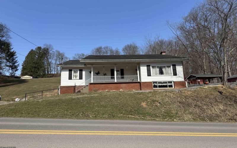 825 Colfax Road, Fairmont, West Virginia 26554, 3 Bedrooms Bedrooms, 6 Rooms Rooms,2 BathroomsBathrooms,Single Family Detached,For Sale,Colfax,10158350