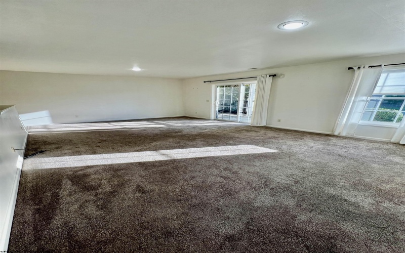 114 Barrington Court, Bridgeport, West Virginia 26330, 2 Bedrooms Bedrooms, 10 Rooms Rooms,2 BathroomsBathrooms,Residential Rentals,For Rent,Barrington,10158369