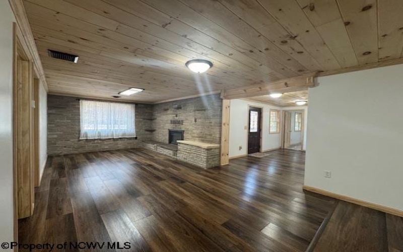 3262 Maryland Line Road, Bruceton Mills, West Virginia 26525, 3 Bedrooms Bedrooms, 6 Rooms Rooms,2 BathroomsBathrooms,Single Family Detached,For Sale,Maryland Line,10158368
