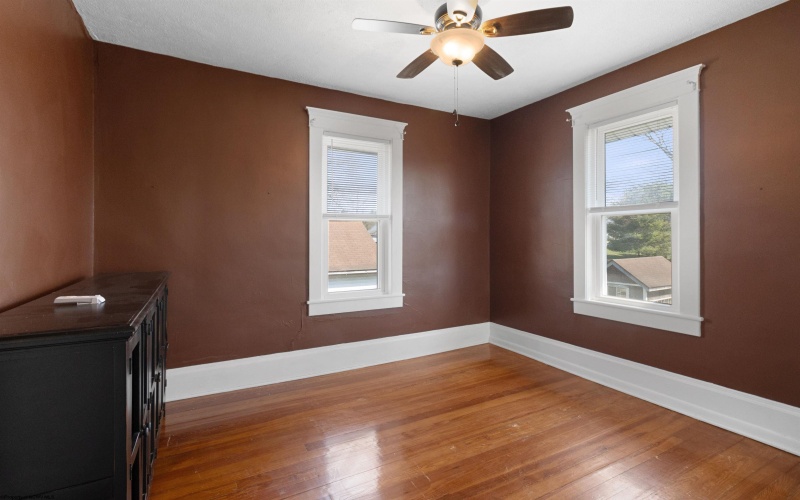 220 Davisson Street, Bridgeport, West Virginia 26330, 2 Bedrooms Bedrooms, 7 Rooms Rooms,1 BathroomBathrooms,Single Family Detached,For Sale,Davisson,10158425