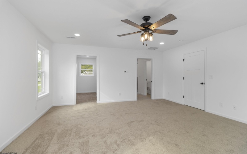 210 Frisco Lane, Bridgeport, West Virginia 26330, 4 Bedrooms Bedrooms, 8 Rooms Rooms,3 BathroomsBathrooms,Single Family Detached,For Sale,Frisco,10158435