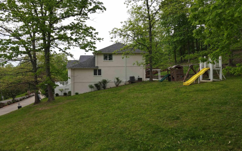 58 Brookside Lane, Morgantown, West Virginia 26505, 4 Bedrooms Bedrooms, 13 Rooms Rooms,3 BathroomsBathrooms,Single Family Detached,For Sale,Brookside,10158437