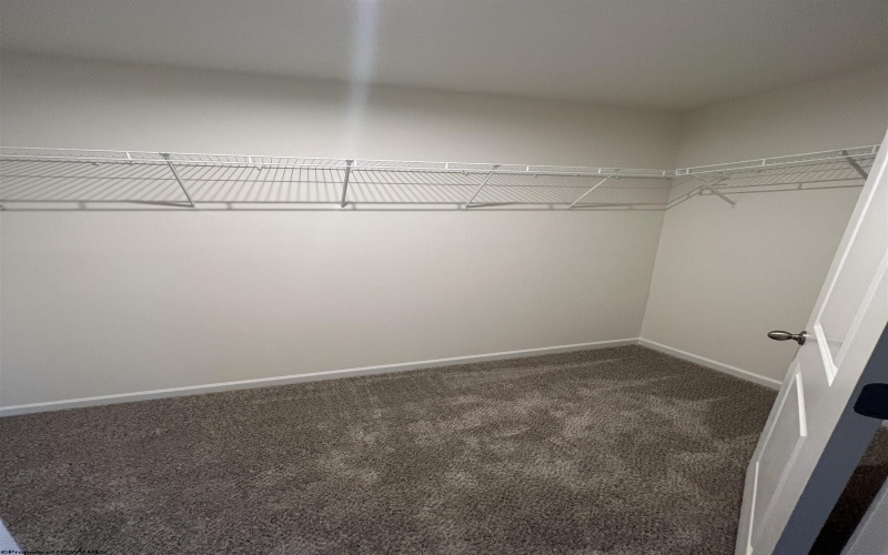 706 Mulligan Court, Maidsville, West Virginia 26541, 3 Bedrooms Bedrooms, 8 Rooms Rooms,4 BathroomsBathrooms,Residential Rentals,For Rent,Mulligan,10158436