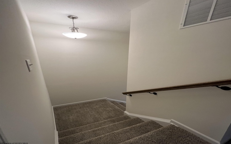 706 Mulligan Court, Maidsville, West Virginia 26541, 3 Bedrooms Bedrooms, 8 Rooms Rooms,4 BathroomsBathrooms,Residential Rentals,For Rent,Mulligan,10158436