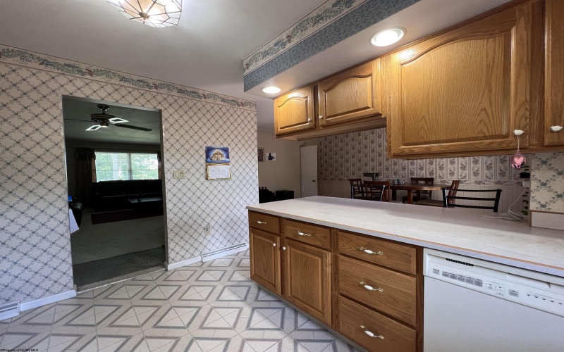 1283 Woodruff Place, Morgantown, West Virginia 26505, 4 Bedrooms Bedrooms, 8 Rooms Rooms,3 BathroomsBathrooms,Residential Rentals,For Rent,Woodruff,10158455
