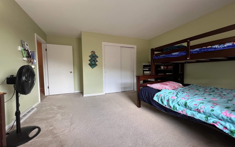 1283 Woodruff Place, Morgantown, West Virginia 26505, 4 Bedrooms Bedrooms, 8 Rooms Rooms,3 BathroomsBathrooms,Residential Rentals,For Rent,Woodruff,10158455