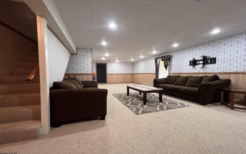 1283 Woodruff Place, Morgantown, West Virginia 26505, 4 Bedrooms Bedrooms, 8 Rooms Rooms,3 BathroomsBathrooms,Residential Rentals,For Rent,Woodruff,10158455