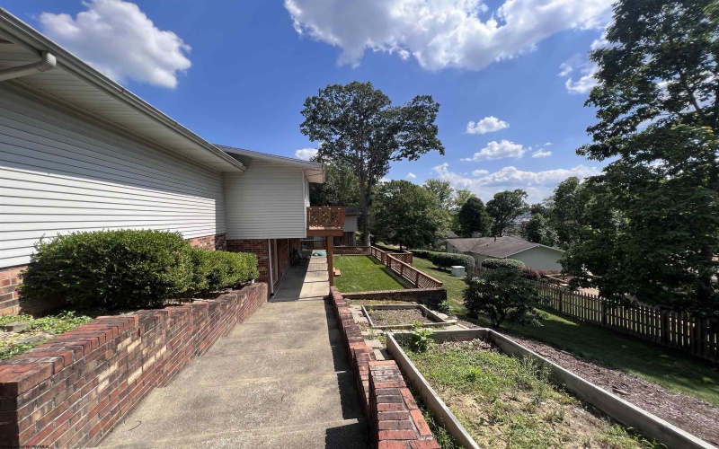 1283 Woodruff Place, Morgantown, West Virginia 26505, 4 Bedrooms Bedrooms, 8 Rooms Rooms,3 BathroomsBathrooms,Residential Rentals,For Rent,Woodruff,10158455