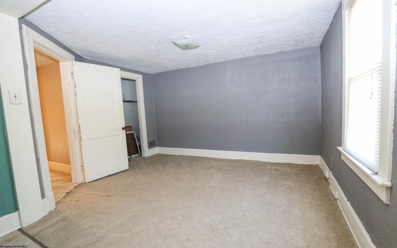 339 Blaine Street, Fairmont, West Virginia 26554, 4 Bedrooms Bedrooms, 9 Rooms Rooms,2 BathroomsBathrooms,Single Family Detached,For Sale,Blaine,10158468