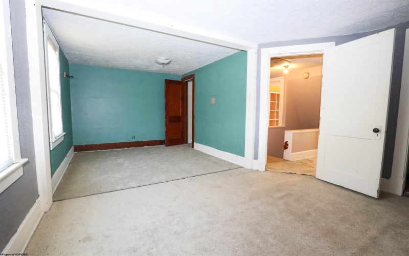 339 Blaine Street, Fairmont, West Virginia 26554, 4 Bedrooms Bedrooms, 9 Rooms Rooms,2 BathroomsBathrooms,Single Family Detached,For Sale,Blaine,10158468