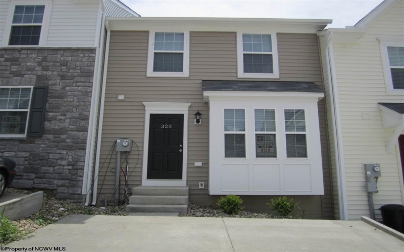 323 Falcon Run, Morgantown, West Virginia 26508, 3 Bedrooms Bedrooms, 5 Rooms Rooms,3 BathroomsBathrooms,Residential Rentals,For Rent,Falcon,10158489