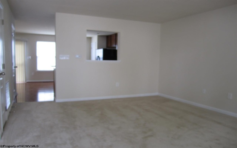 323 Falcon Run, Morgantown, West Virginia 26508, 3 Bedrooms Bedrooms, 5 Rooms Rooms,3 BathroomsBathrooms,Residential Rentals,For Rent,Falcon,10158489