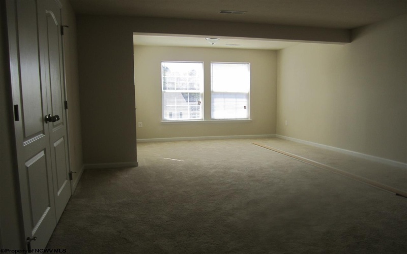 325 Falcon Run, Morgantown, West Virginia 26508, 3 Bedrooms Bedrooms, 5 Rooms Rooms,4 BathroomsBathrooms,Residential Rentals,For Rent,Falcon,10158490