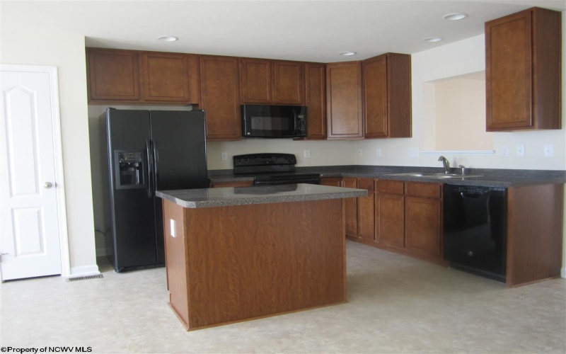 325 Falcon Run, Morgantown, West Virginia 26508, 3 Bedrooms Bedrooms, 5 Rooms Rooms,4 BathroomsBathrooms,Residential Rentals,For Rent,Falcon,10158490