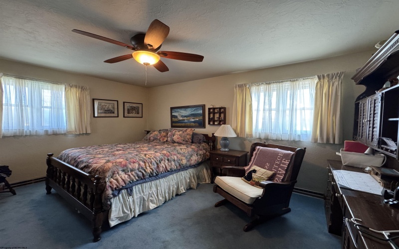 15 Fairway Lane, Fairmont, West Virginia 26554, 4 Bedrooms Bedrooms, 8 Rooms Rooms,2 BathroomsBathrooms,Single Family Detached,For Sale,Fairway,10158501