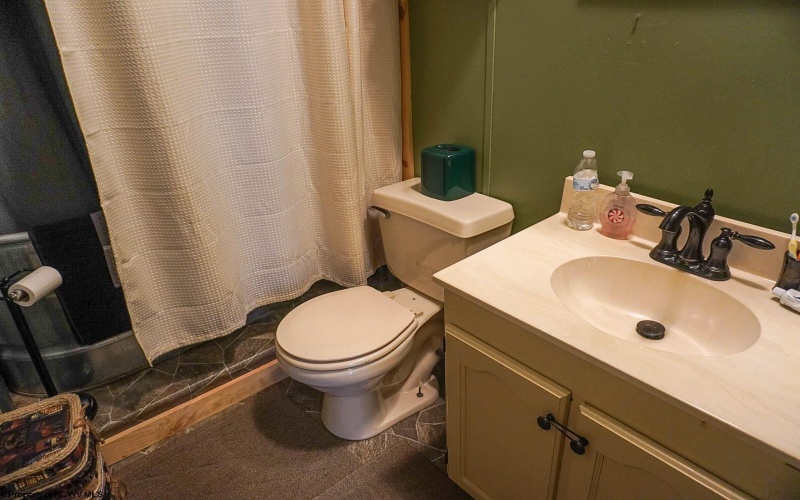 73 Maple Alley, Terra Alta, West Virginia 26764, 3 Bedrooms Bedrooms, 6 Rooms Rooms,2 BathroomsBathrooms,Single Family Detached,For Sale,Maple,10158525