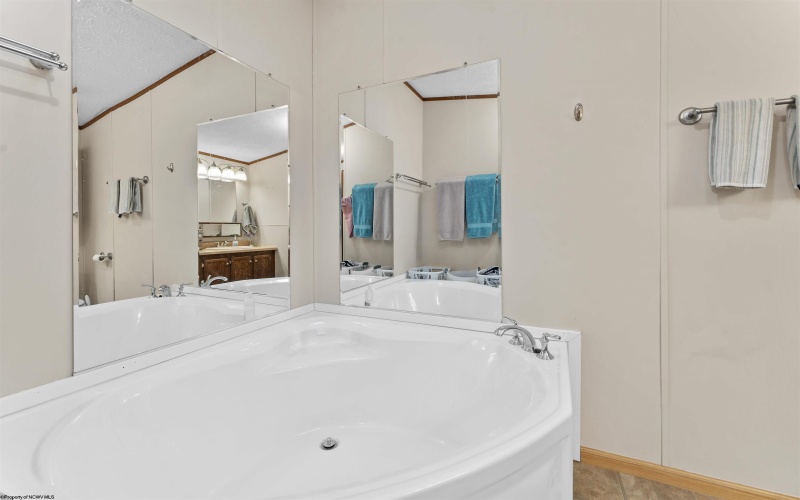 675 Pond Road, Morgantown, West Virginia 26508, 3 Bedrooms Bedrooms, 8 Rooms Rooms,2 BathroomsBathrooms,Single Family Detached,For Sale,Pond,10158531
