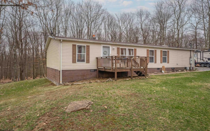 675 Pond Road, Morgantown, West Virginia 26508, 3 Bedrooms Bedrooms, 8 Rooms Rooms,2 BathroomsBathrooms,Single Family Detached,For Sale,Pond,10158531