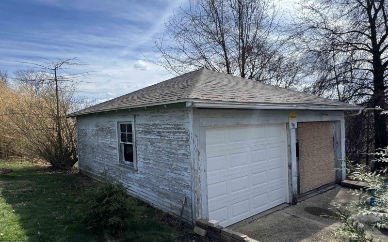 811 Fourth Street, Fairmont, West Virginia 26554, 4 Bedrooms Bedrooms, 10 Rooms Rooms,2 BathroomsBathrooms,Single Family Detached,For Sale,Fourth,10158535