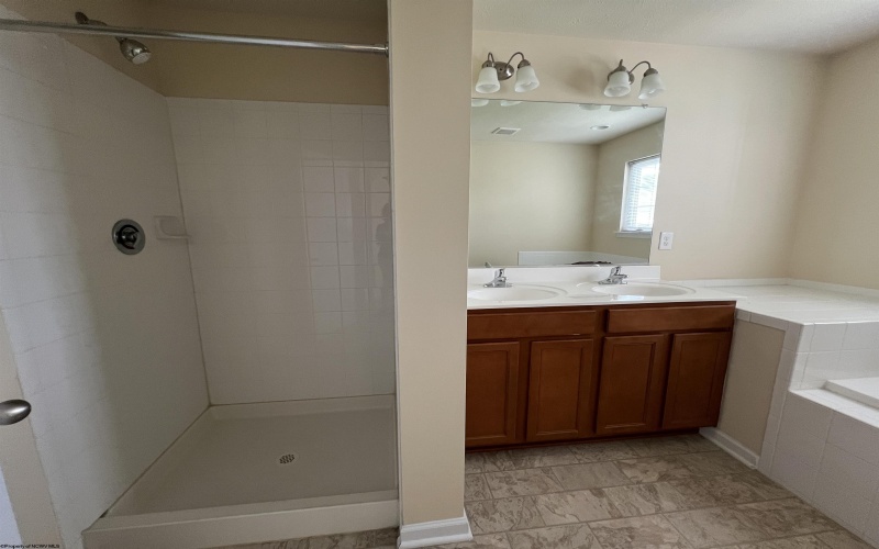 317 Falcon Run, Morgantown, West Virginia 26508, 3 Bedrooms Bedrooms, 5 Rooms Rooms,3 BathroomsBathrooms,Residential Rentals,For Rent,Falcon,10158558