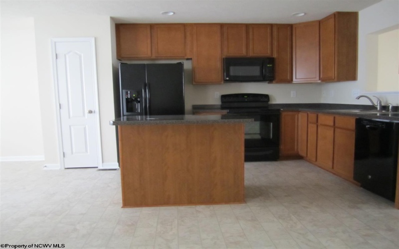 317 Falcon Run, Morgantown, West Virginia 26508, 3 Bedrooms Bedrooms, 5 Rooms Rooms,3 BathroomsBathrooms,Residential Rentals,For Rent,Falcon,10158558