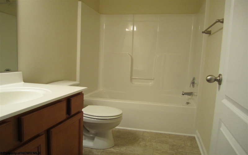 317 Falcon Run, Morgantown, West Virginia 26508, 3 Bedrooms Bedrooms, 5 Rooms Rooms,3 BathroomsBathrooms,Residential Rentals,For Rent,Falcon,10158558