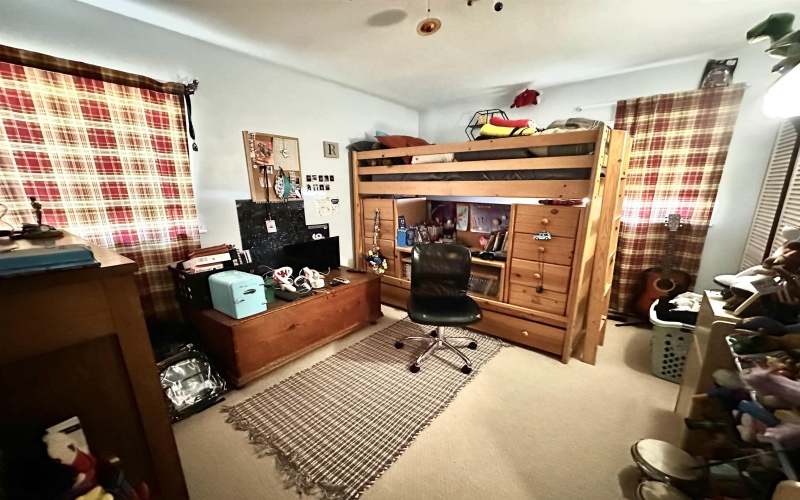 626 Rohr Street, Weston, West Virginia 26452, 3 Bedrooms Bedrooms, 6 Rooms Rooms,1 BathroomBathrooms,Single Family Detached,For Sale,Rohr,10158561