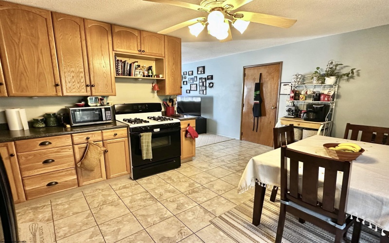 626 Rohr Street, Weston, West Virginia 26452, 3 Bedrooms Bedrooms, 6 Rooms Rooms,1 BathroomBathrooms,Single Family Detached,For Sale,Rohr,10158561
