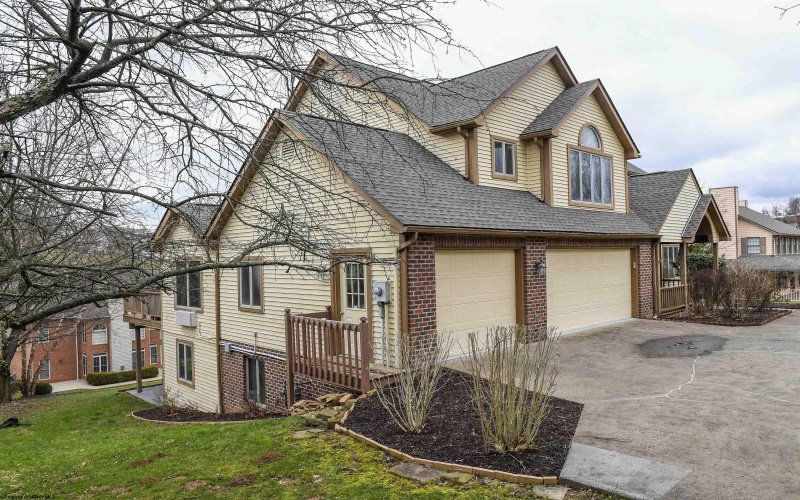 1405 Far Meadows, Morgantown, West Virginia 26508, 4 Bedrooms Bedrooms, 13 Rooms Rooms,4 BathroomsBathrooms,Residential Rentals,For Rent,Far,10158575