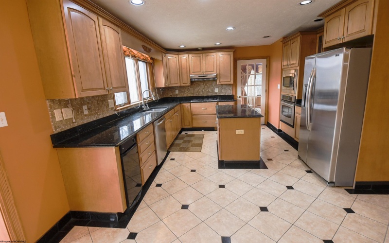 1405 Far Meadows, Morgantown, West Virginia 26508, 4 Bedrooms Bedrooms, 13 Rooms Rooms,4 BathroomsBathrooms,Residential Rentals,For Rent,Far,10158575