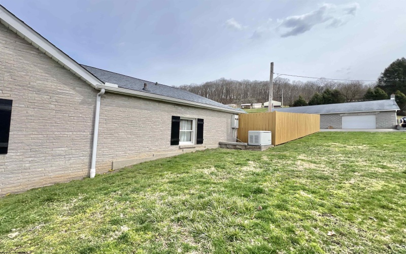 762 Pearl Street, Grafton, West Virginia 26354, 3 Bedrooms Bedrooms, 7 Rooms Rooms,1 BathroomBathrooms,Single Family Detached,For Sale,Pearl,10158570