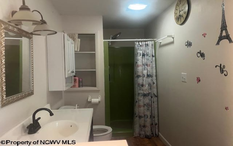 1540 1/2 Country Club Road, Fairmont, West Virginia 26554, 3 Bedrooms Bedrooms, 5 Rooms Rooms,2 BathroomsBathrooms,Single Family Detached,For Sale,Country Club,10158335