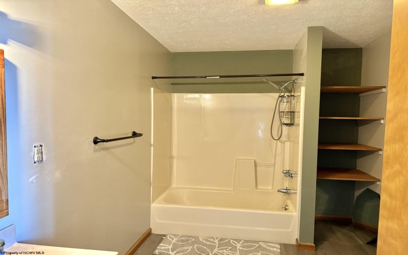 85 LOCHOA Drive, Davis, West Virginia 26260, ,Multi-unit/income,For Sale,LOCHOA,10158590