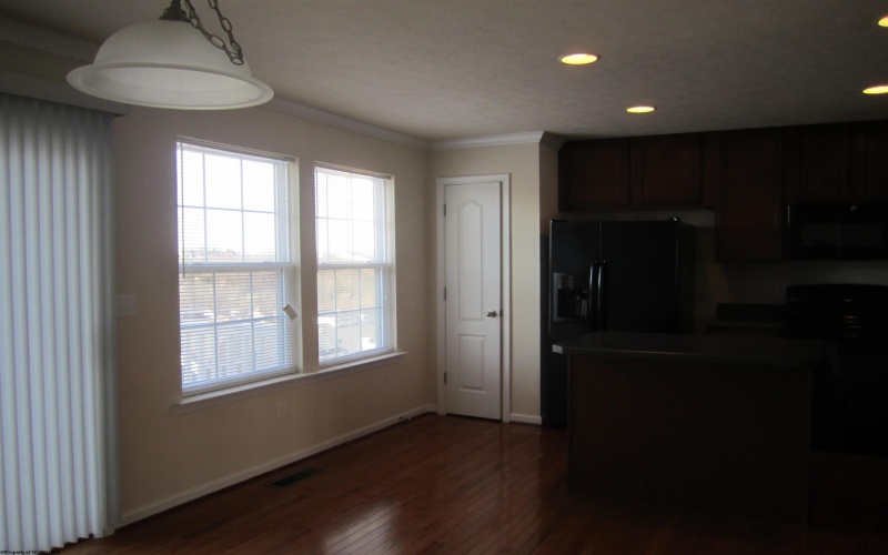 343 Falcon Run, Morgantown, West Virginia 26508, 3 Bedrooms Bedrooms, 5 Rooms Rooms,3 BathroomsBathrooms,Residential Rentals,For Rent,Falcon,10158609