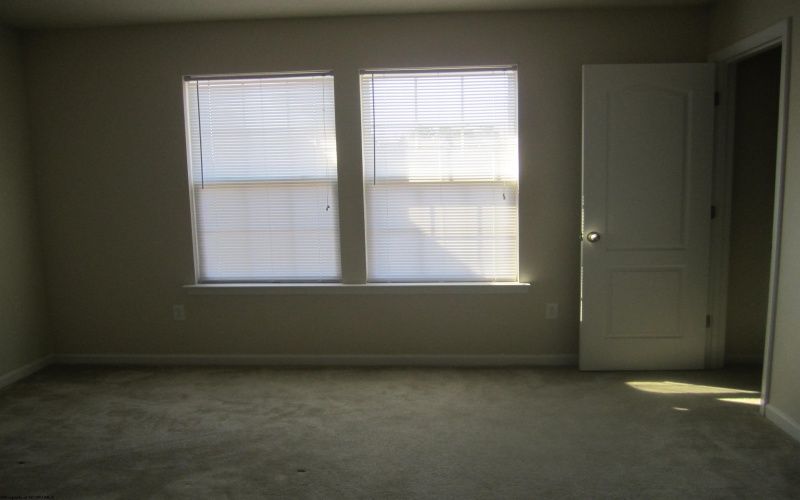343 Falcon Run, Morgantown, West Virginia 26508, 3 Bedrooms Bedrooms, 5 Rooms Rooms,3 BathroomsBathrooms,Residential Rentals,For Rent,Falcon,10158609
