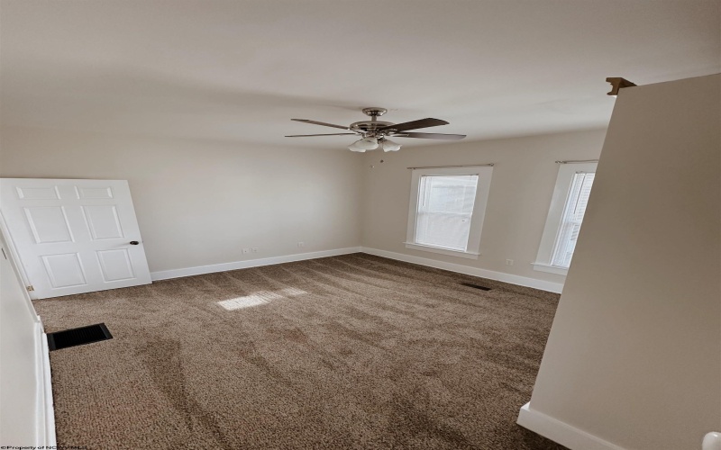 135 Elkins Street, Fairmont, West Virginia 26554, 3 Bedrooms Bedrooms, 9 Rooms Rooms,1 BathroomBathrooms,Single Family Detached,For Sale,Elkins,10158637