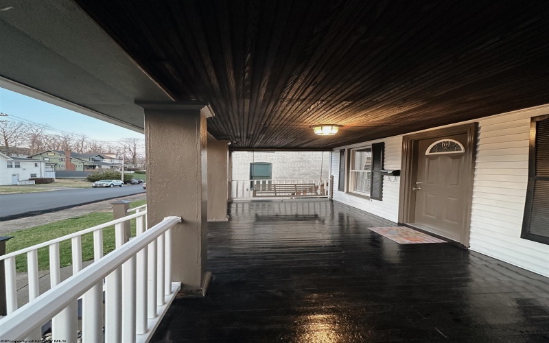 135 Elkins Street, Fairmont, West Virginia 26554, 3 Bedrooms Bedrooms, 9 Rooms Rooms,1 BathroomBathrooms,Single Family Detached,For Sale,Elkins,10158637