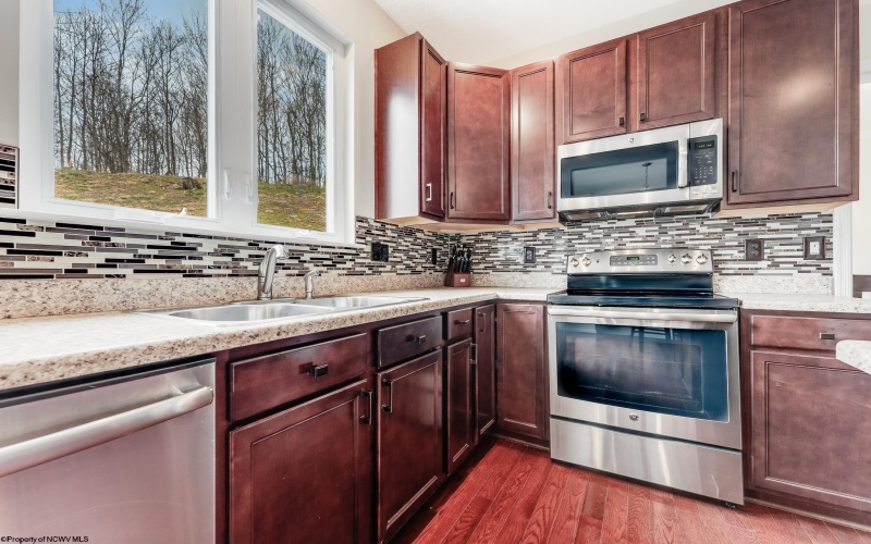 121 Brookdale Drive, Morgantown, West Virginia 26508, 4 Bedrooms Bedrooms, 10 Rooms Rooms,3 BathroomsBathrooms,Single Family Detached,For Sale,Brookdale,10158647