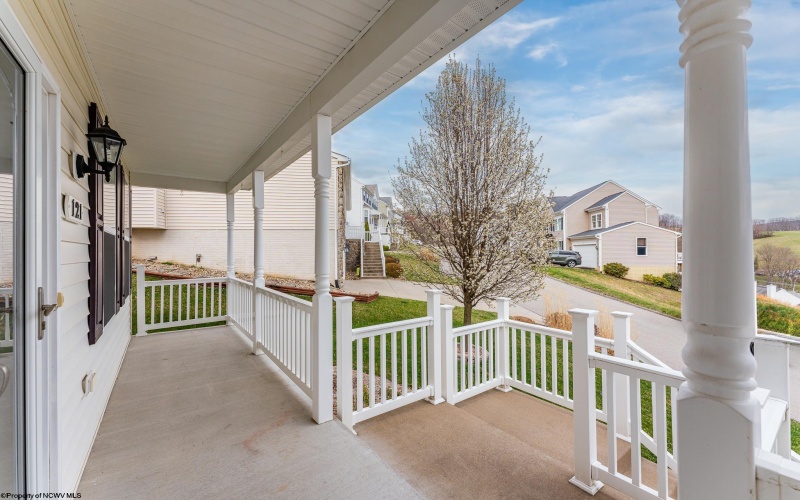 121 Brookdale Drive, Morgantown, West Virginia 26508, 4 Bedrooms Bedrooms, 10 Rooms Rooms,3 BathroomsBathrooms,Single Family Detached,For Sale,Brookdale,10158647