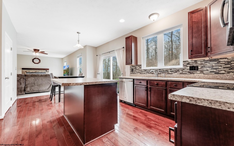 121 Brookdale Drive, Morgantown, West Virginia 26508, 4 Bedrooms Bedrooms, 10 Rooms Rooms,3 BathroomsBathrooms,Single Family Detached,For Sale,Brookdale,10158647