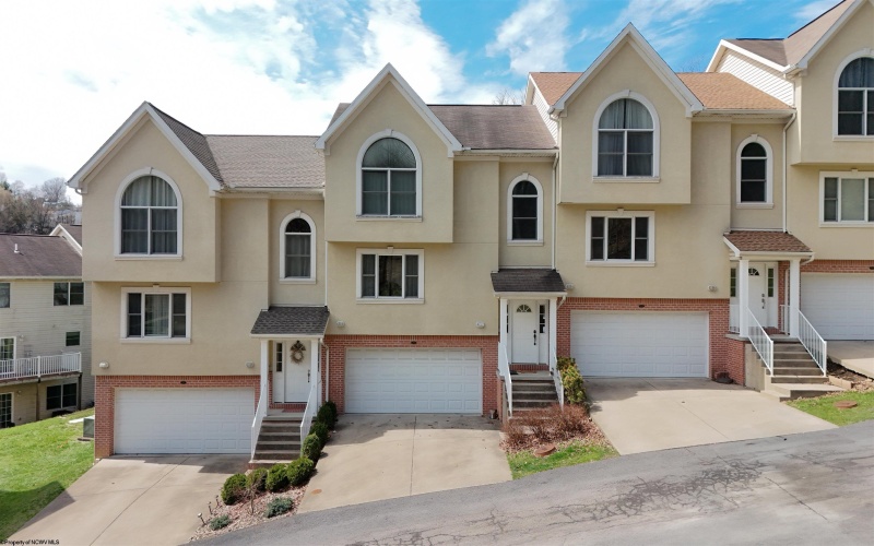 220 Palisades Drive, Morgantown, West Virginia 26508, 3 Bedrooms Bedrooms, 7 Rooms Rooms,2 BathroomsBathrooms,Single Family Attached,For Sale,Palisades,10158698