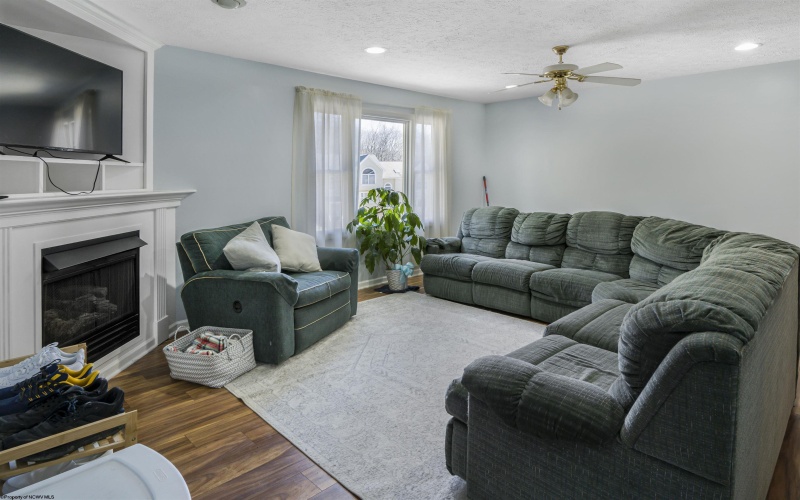 220 Palisades Drive, Morgantown, West Virginia 26508, 3 Bedrooms Bedrooms, 7 Rooms Rooms,2 BathroomsBathrooms,Single Family Attached,For Sale,Palisades,10158698
