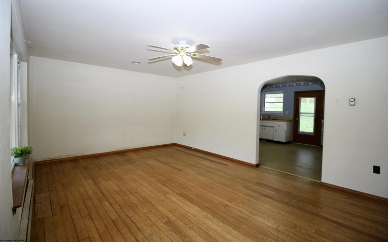 102 Hartman Street, Kingwood, West Virginia 26537, 2 Bedrooms Bedrooms, 5 Rooms Rooms,1 BathroomBathrooms,Single Family Detached,For Sale,Hartman,10158705