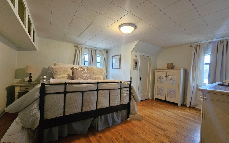 1103 Sunset Drive, Fairmont, West Virginia 26554, 3 Bedrooms Bedrooms, 6 Rooms Rooms,1 BathroomBathrooms,Single Family Detached,For Sale,Sunset,10158713