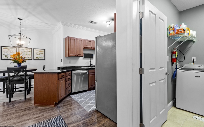 2518 Suncrest Village, Morgantown, West Virginia 26505, 2 Bedrooms Bedrooms, 5 Rooms Rooms,2 BathroomsBathrooms,Single Family Attached,For Sale,Suncrest,10158719