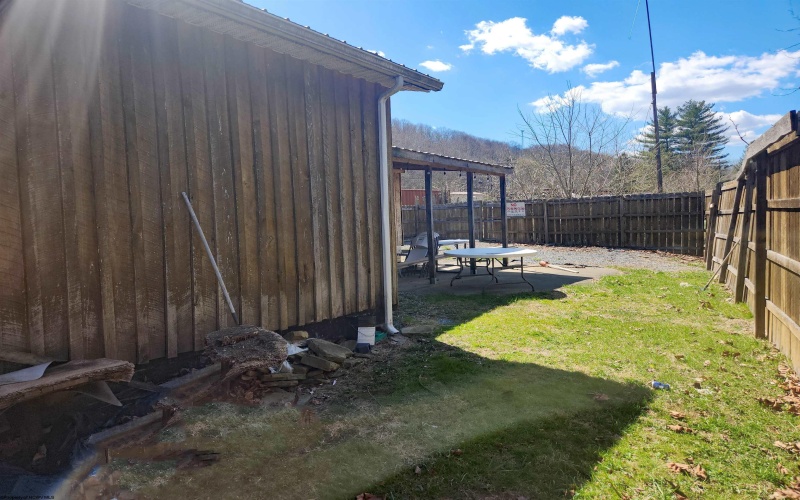 5834 Mason Dixon Highway, Blacksville, West Virginia 26521, ,Commercial/industrial,For Sale,Mason Dixon,10158736